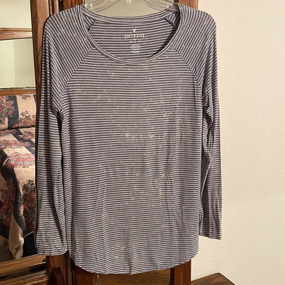 American Eagle Outfitters Two Soft & Sexy Long Sleeved Distressed Shirts - Picture 4 of 9